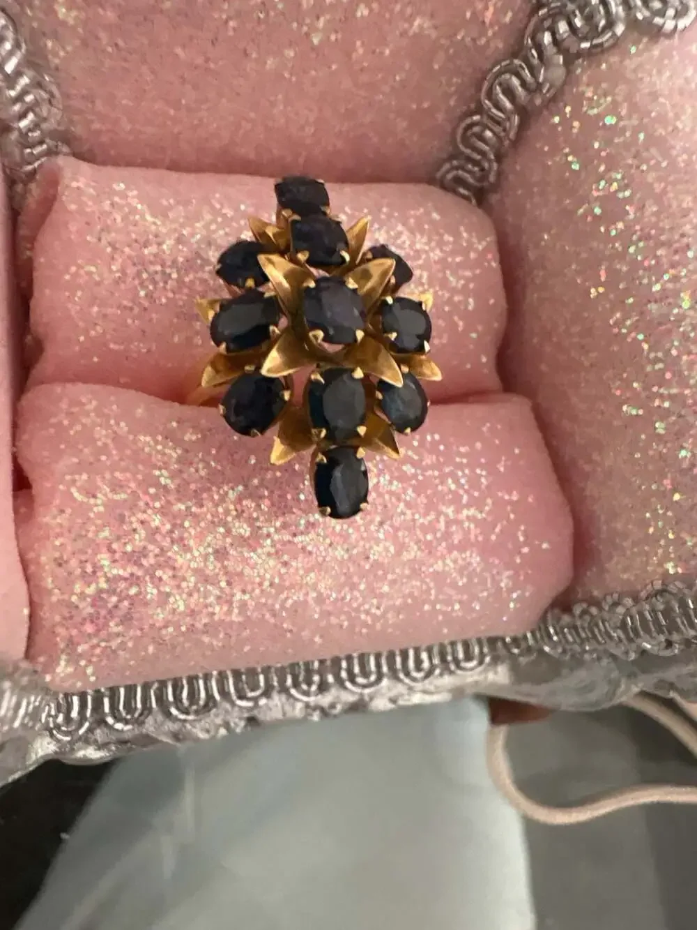 Vintage TG 14K Yellow Gold Oval Sapphire Floral Cluster Ring